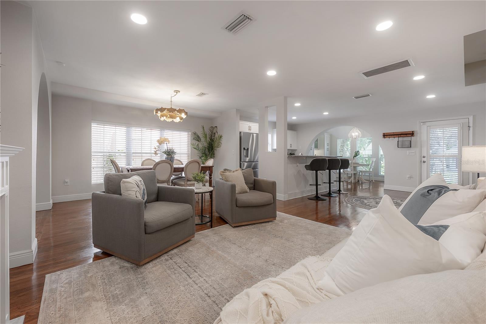 FOREST HILLS - Residential