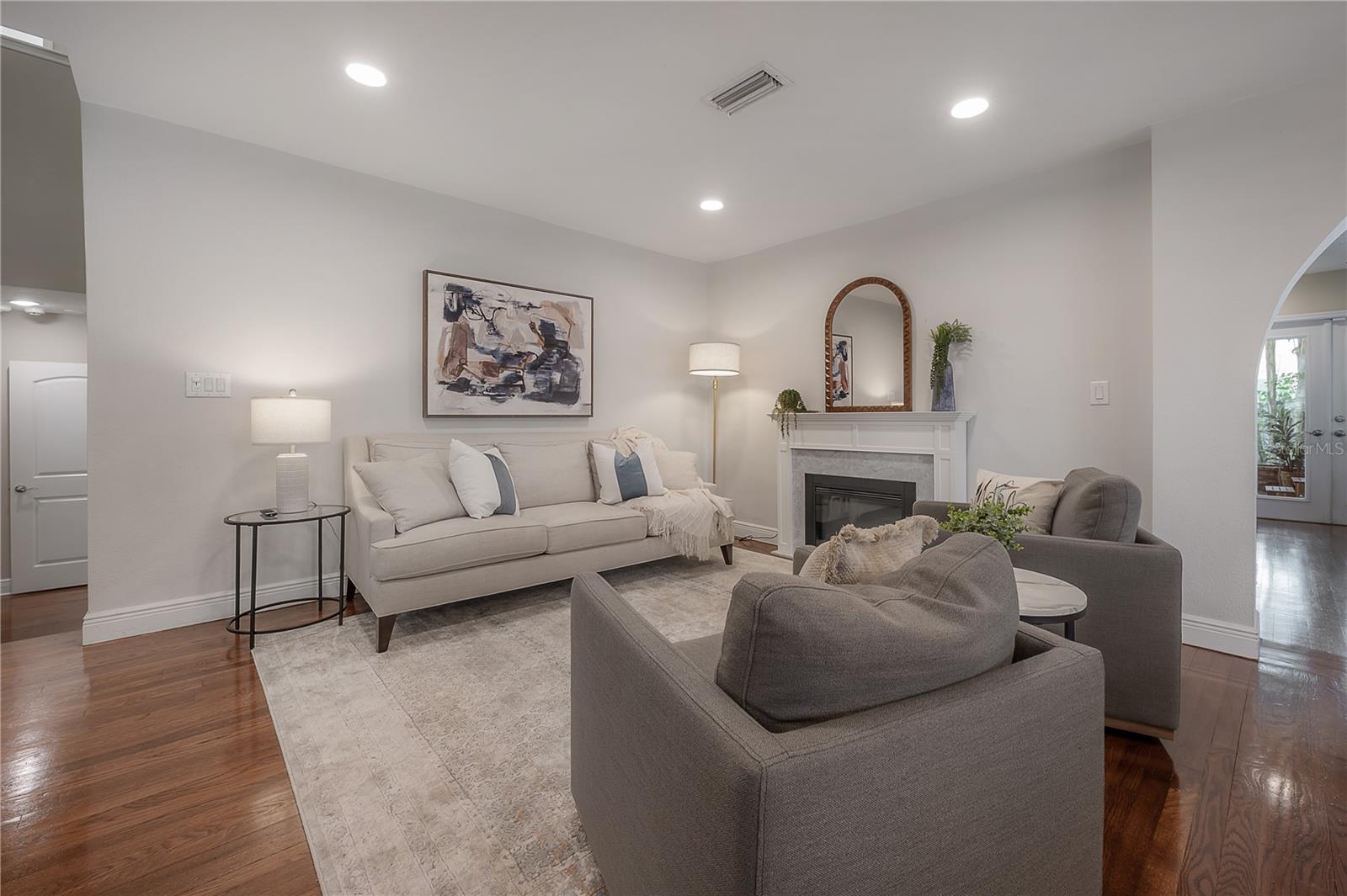 FOREST HILLS - Residential