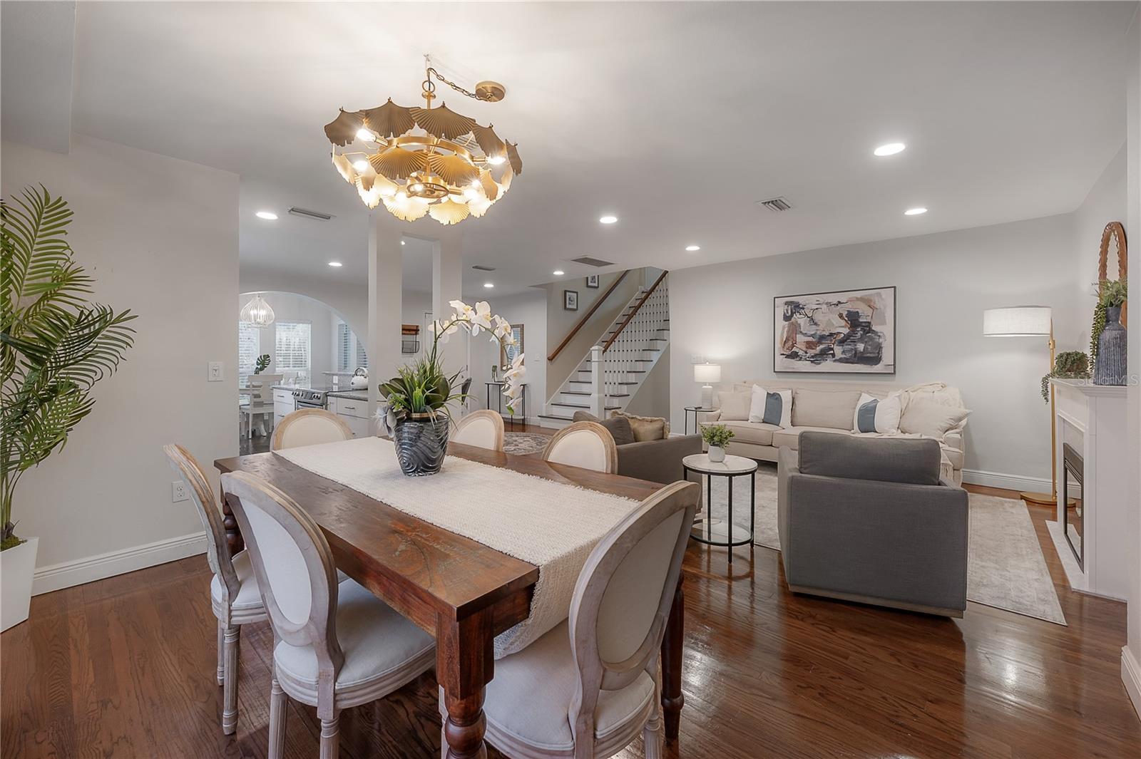 FOREST HILLS - Residential