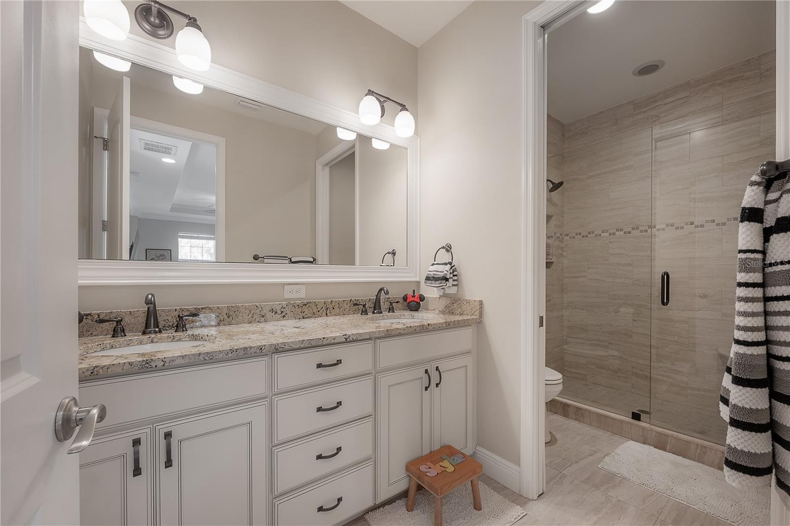 FOREST HILLS - Residential