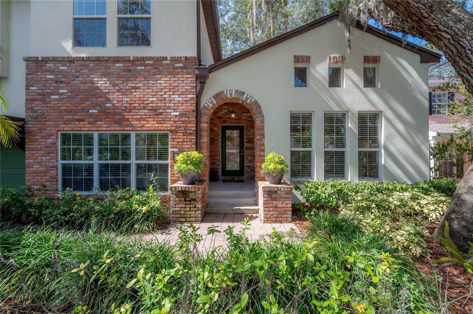 FOREST HILLS - Residential