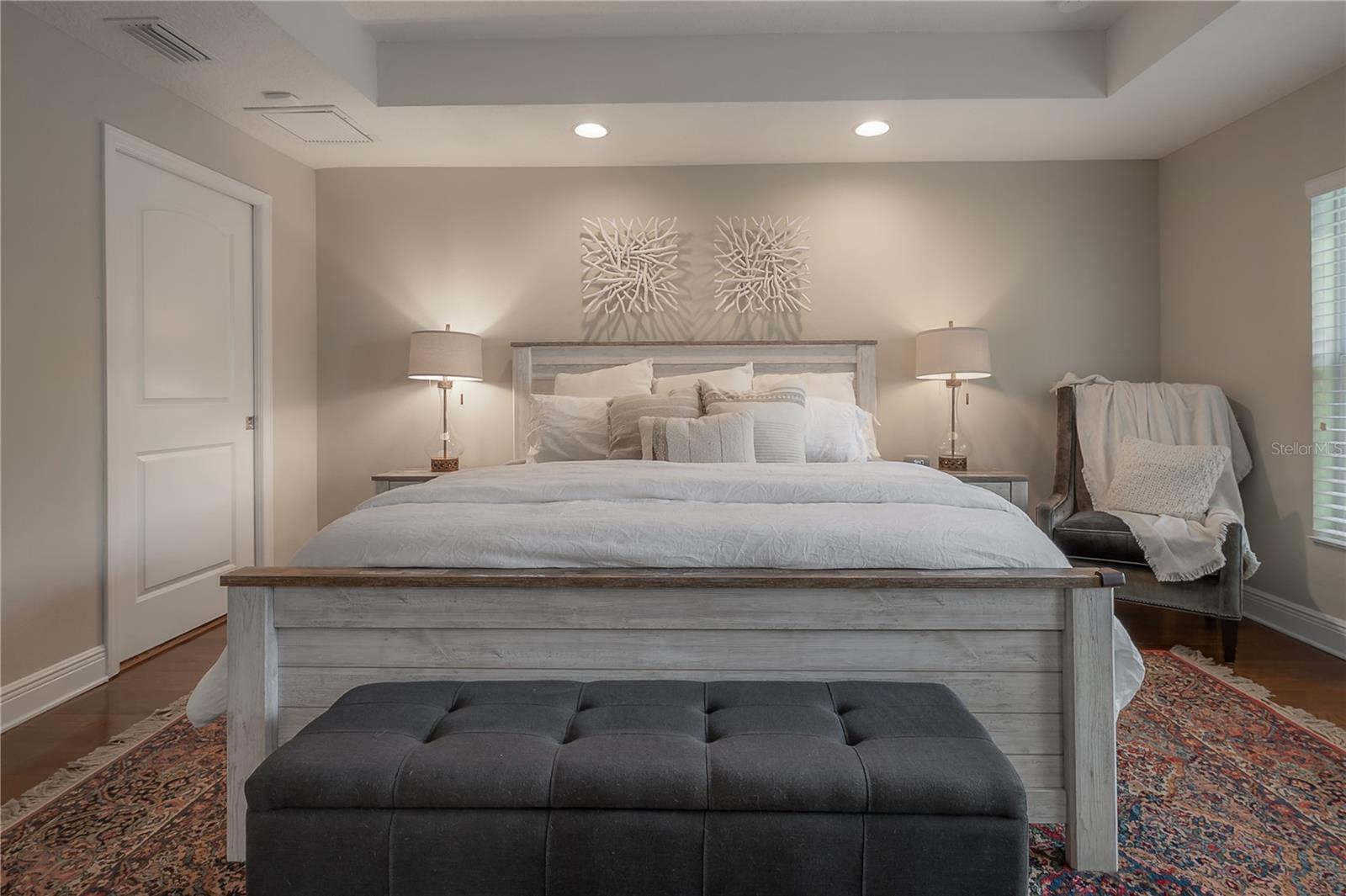 FOREST HILLS - Residential