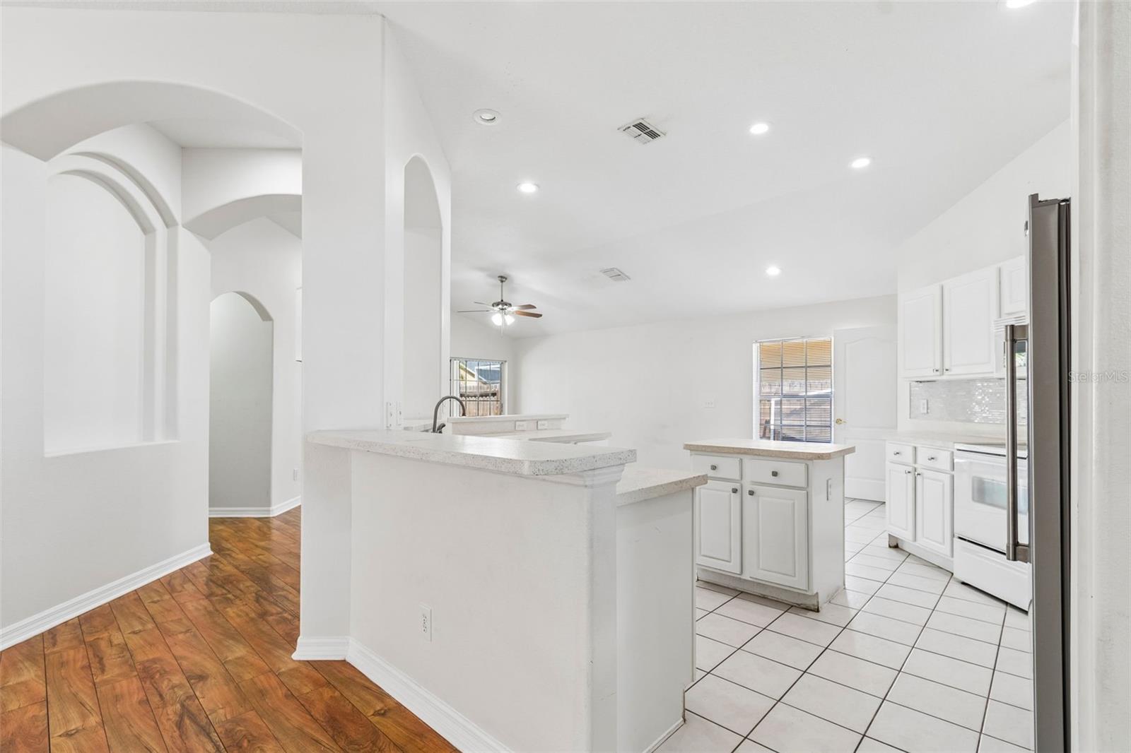 MEADOW POINTE - Residential
