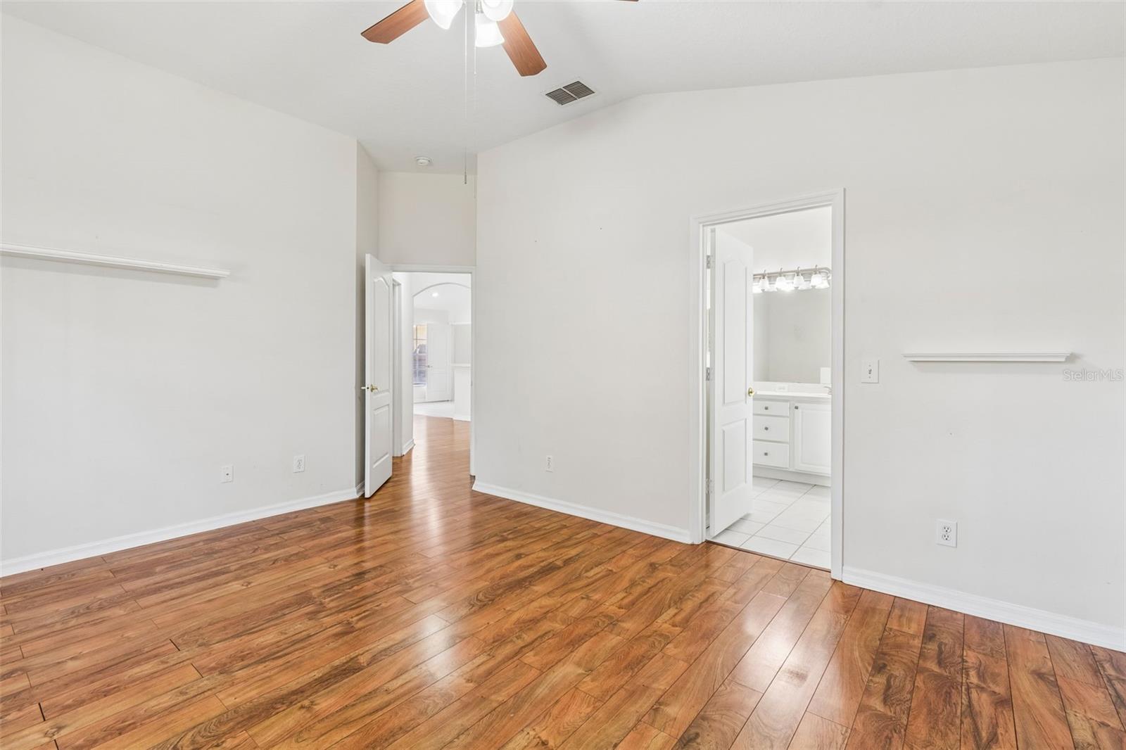 MEADOW POINTE - Residential