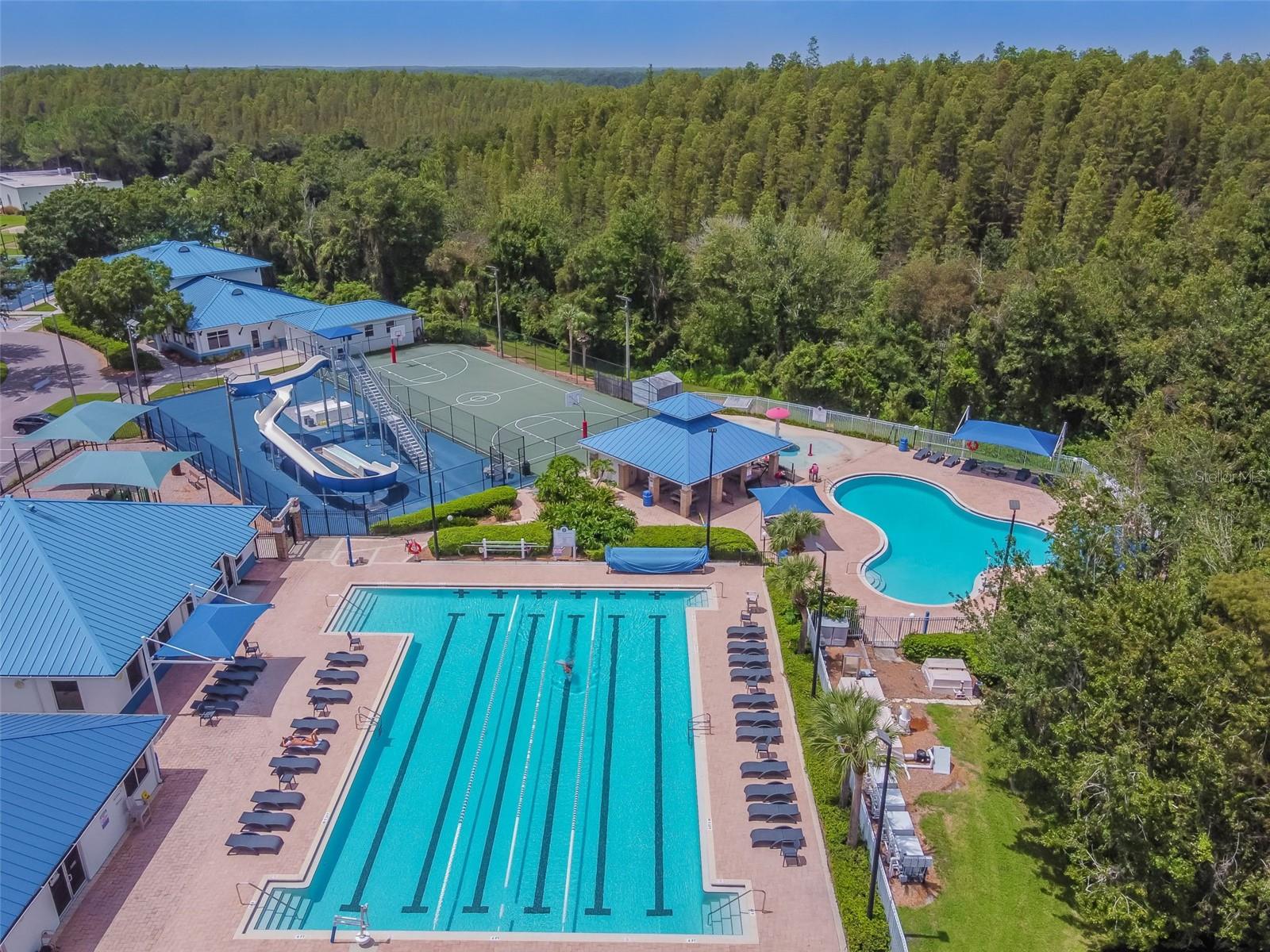 MEADOW POINTE - Residential