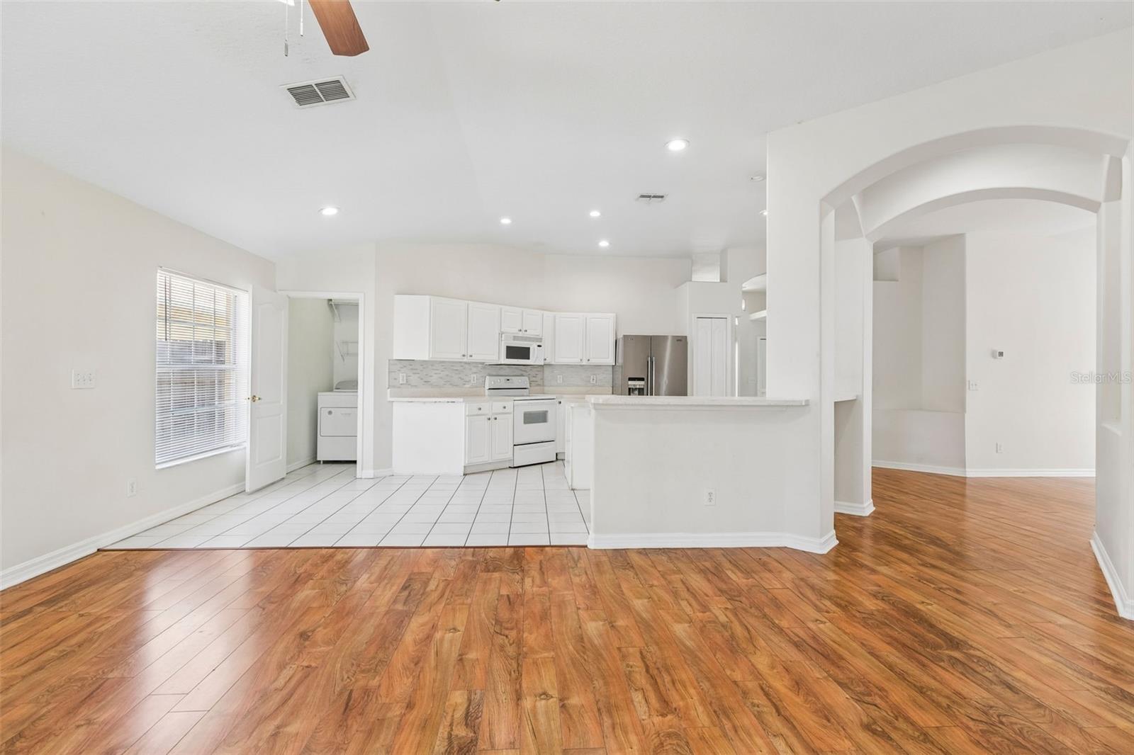 MEADOW POINTE - Residential