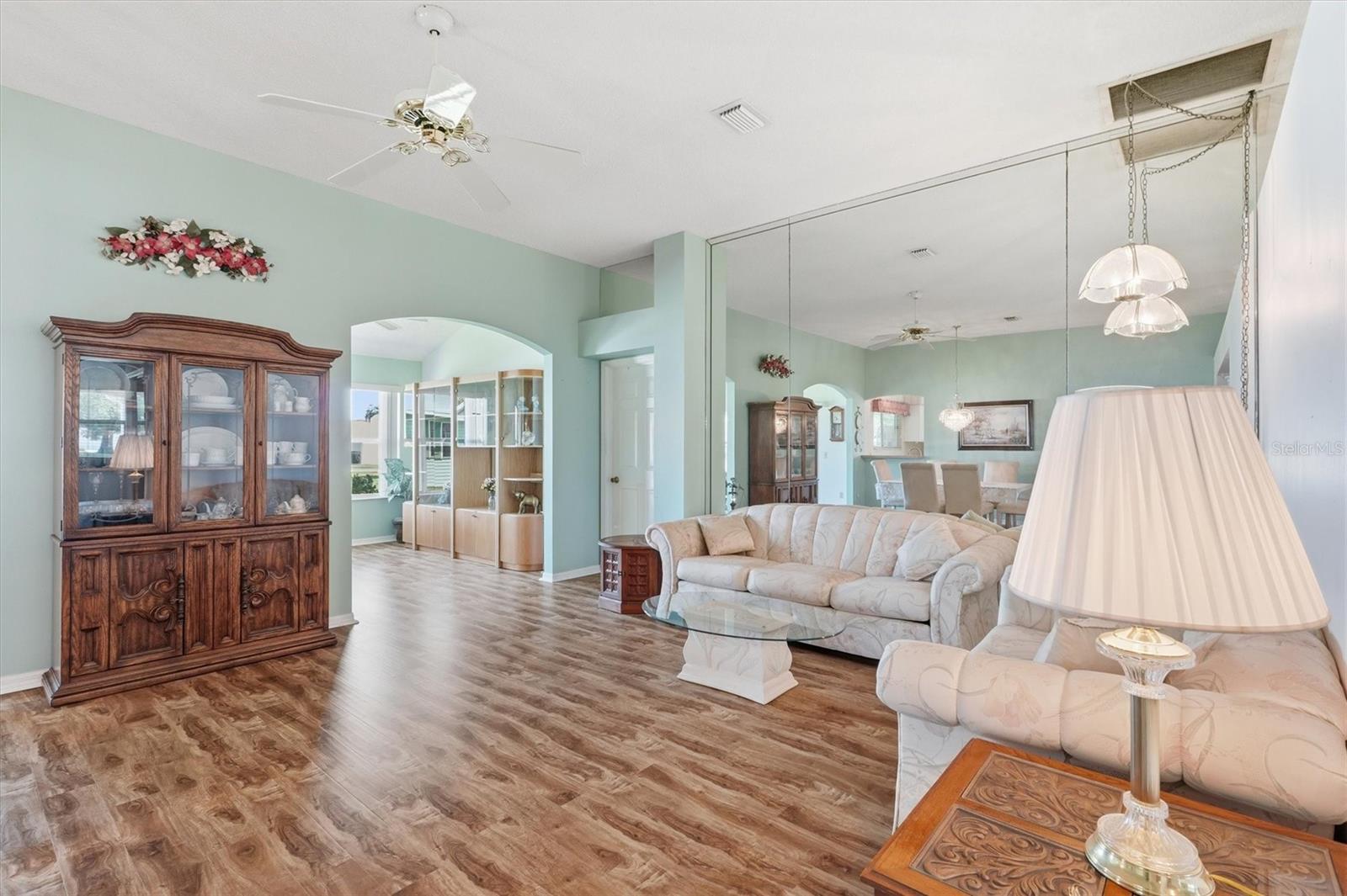 LADY LAKE ORANGE BLOSSOM GARDENS UNIT 14 - Residential