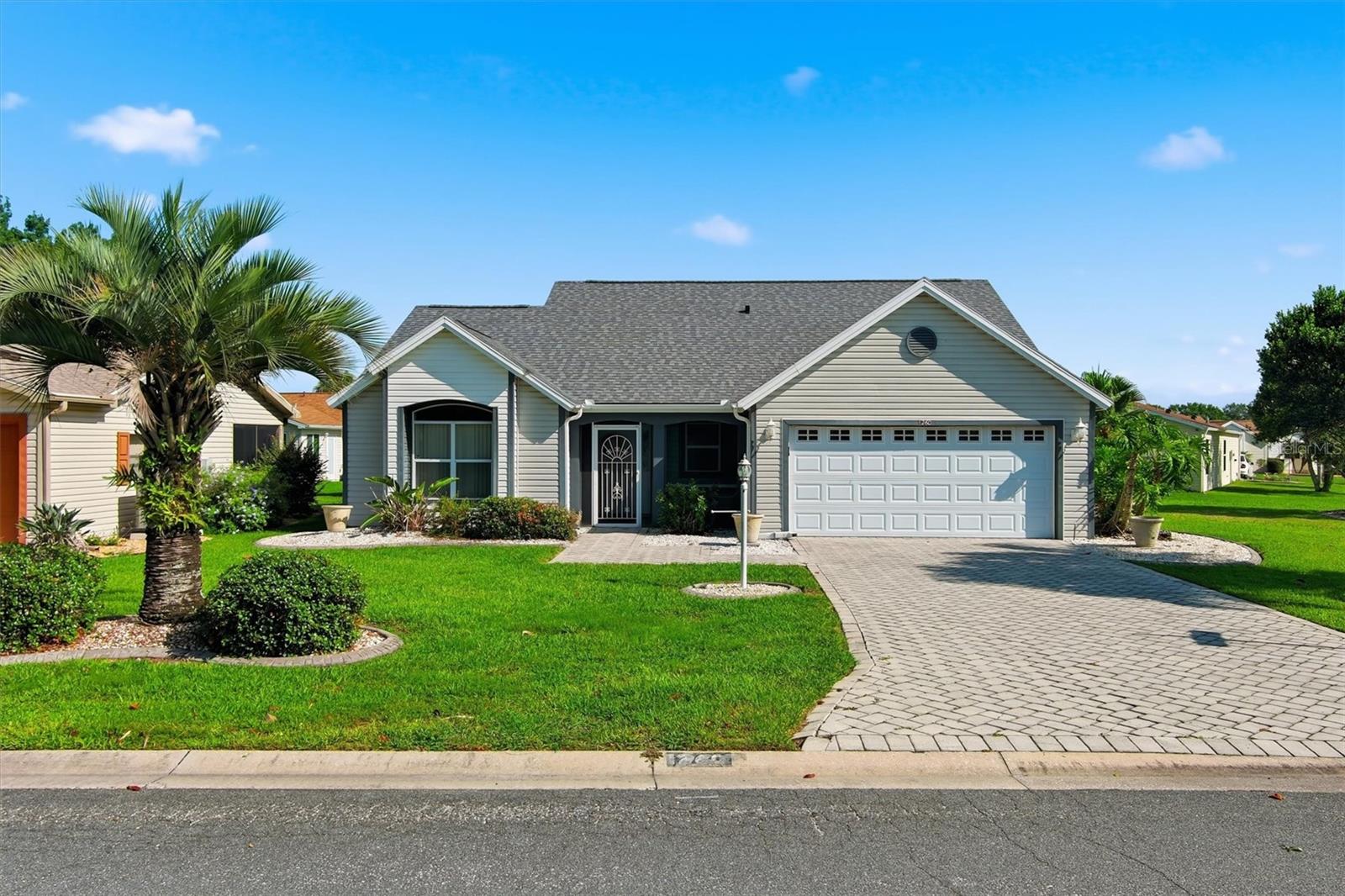 LADY LAKE ORANGE BLOSSOM GARDENS UNIT 14 - Residential