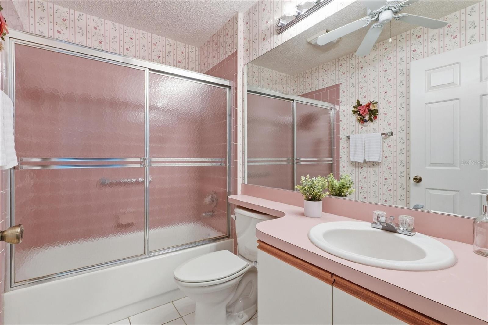 LADY LAKE ORANGE BLOSSOM GARDENS UNIT 14 - Residential