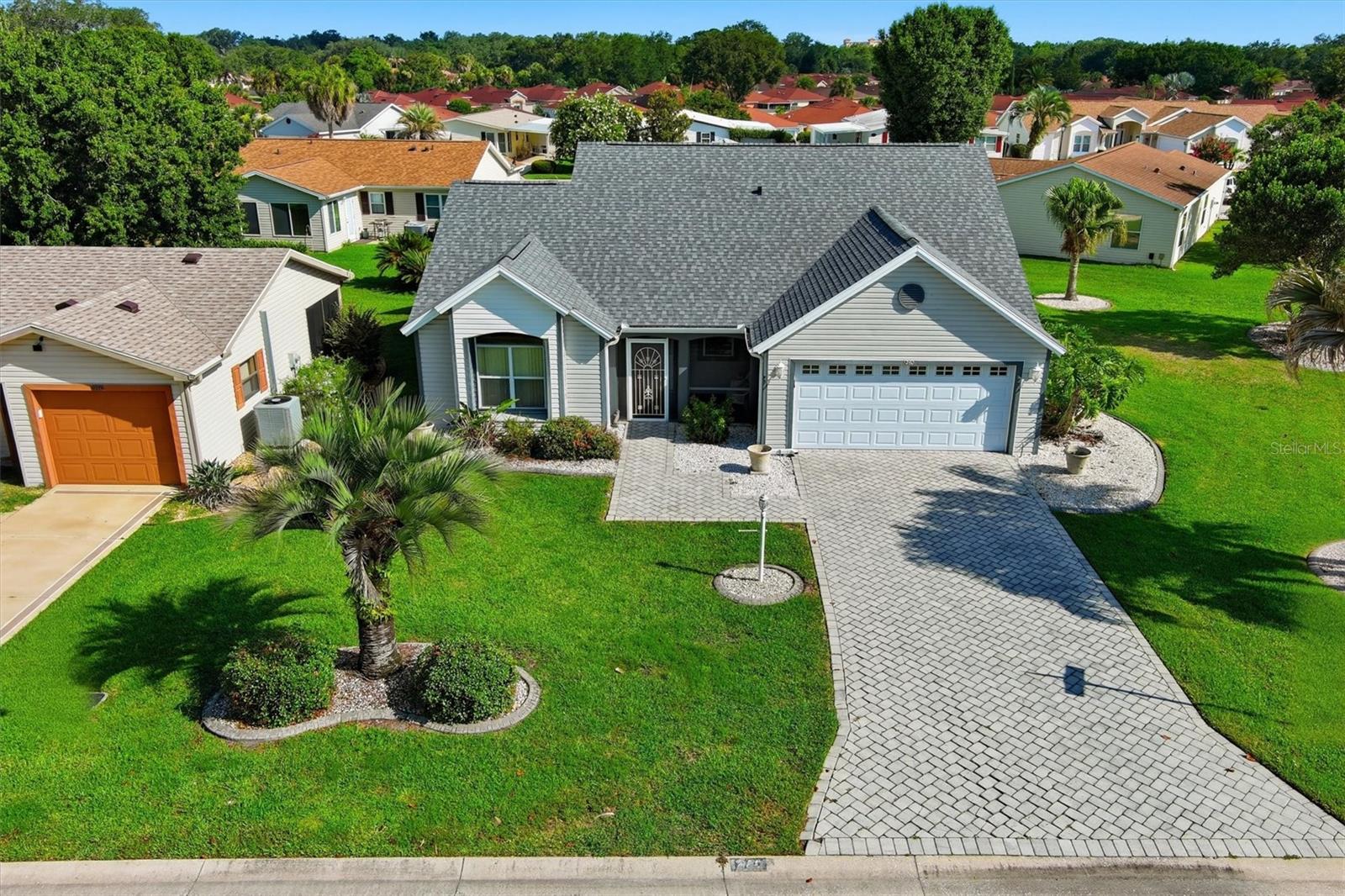 LADY LAKE ORANGE BLOSSOM GARDENS UNIT 14 - Residential