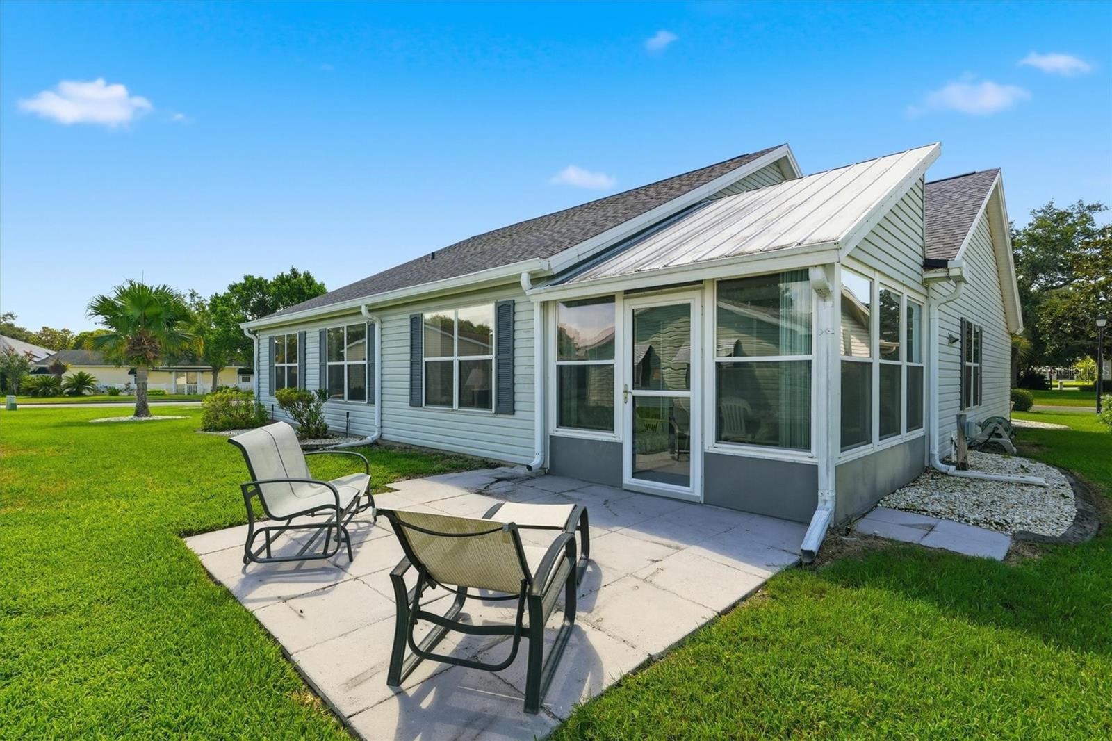 LADY LAKE ORANGE BLOSSOM GARDENS UNIT 14 - Residential