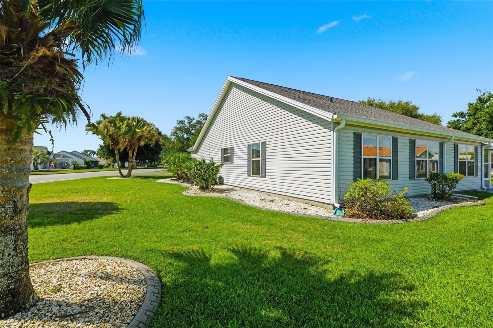 LADY LAKE ORANGE BLOSSOM GARDENS UNIT 14 - Residential