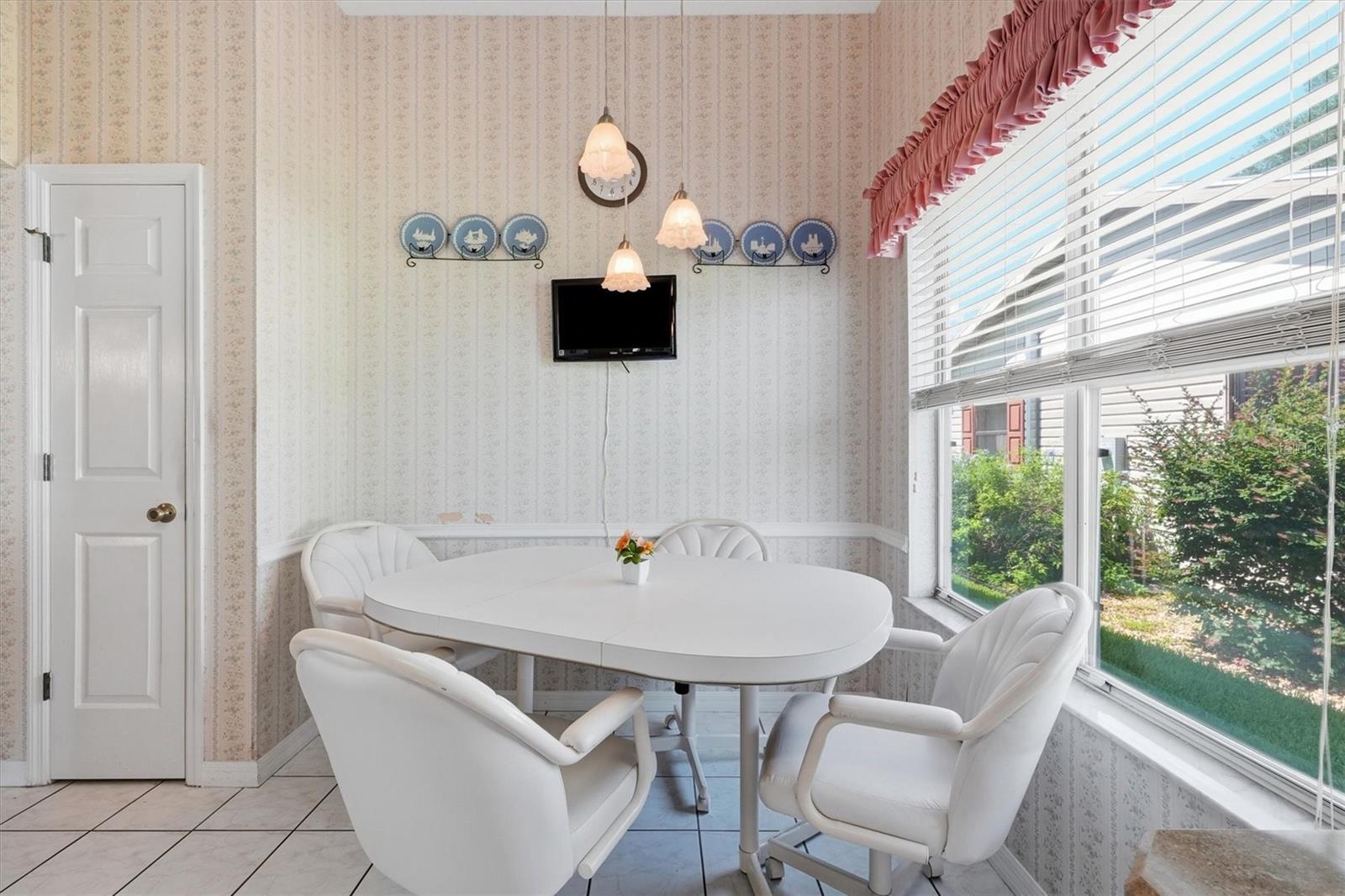 LADY LAKE ORANGE BLOSSOM GARDENS UNIT 14 - Residential