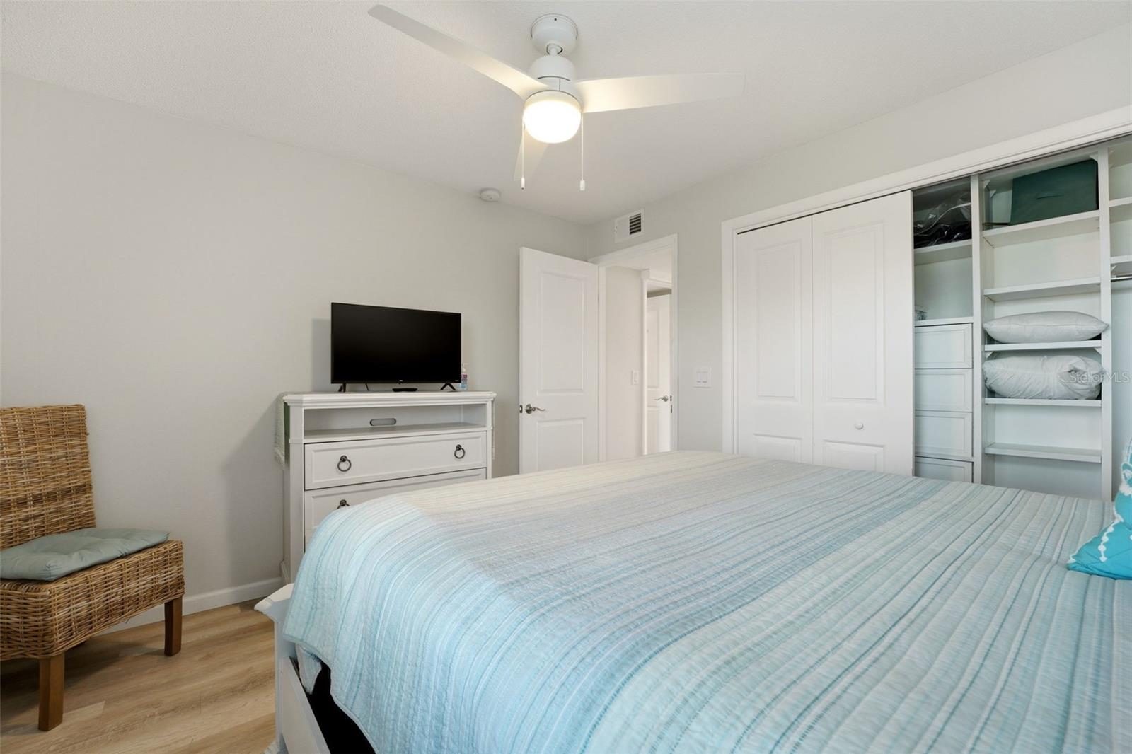 LYONS COVE - Residential