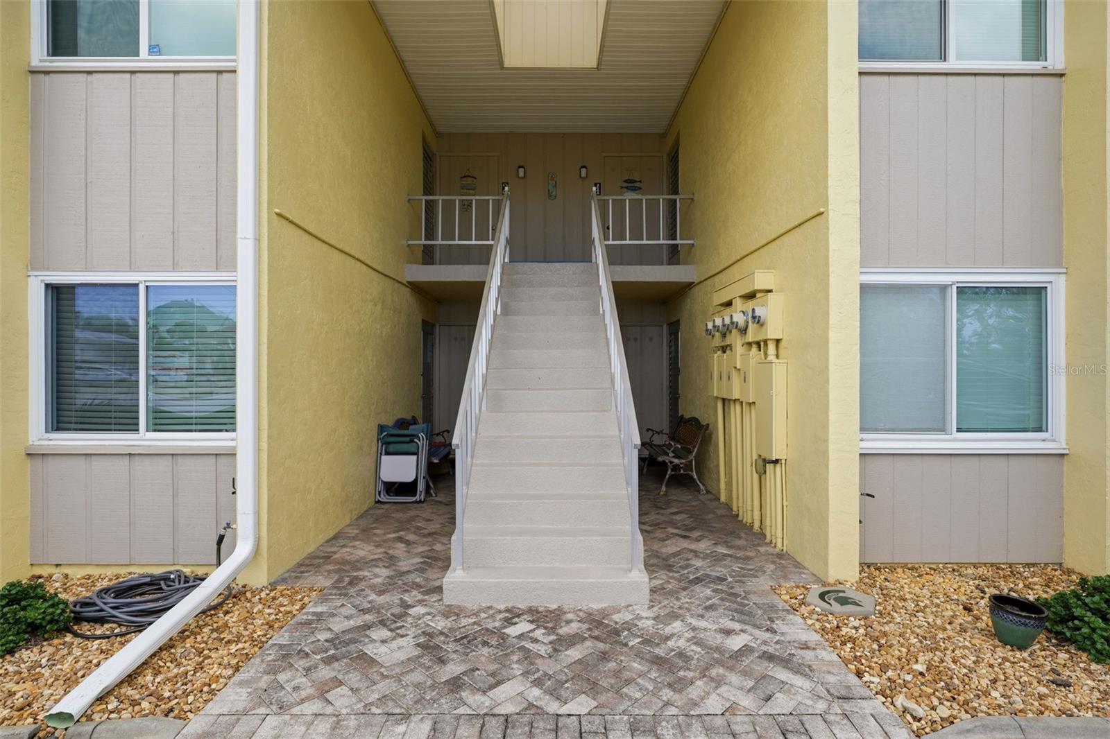 LYONS COVE - Residential