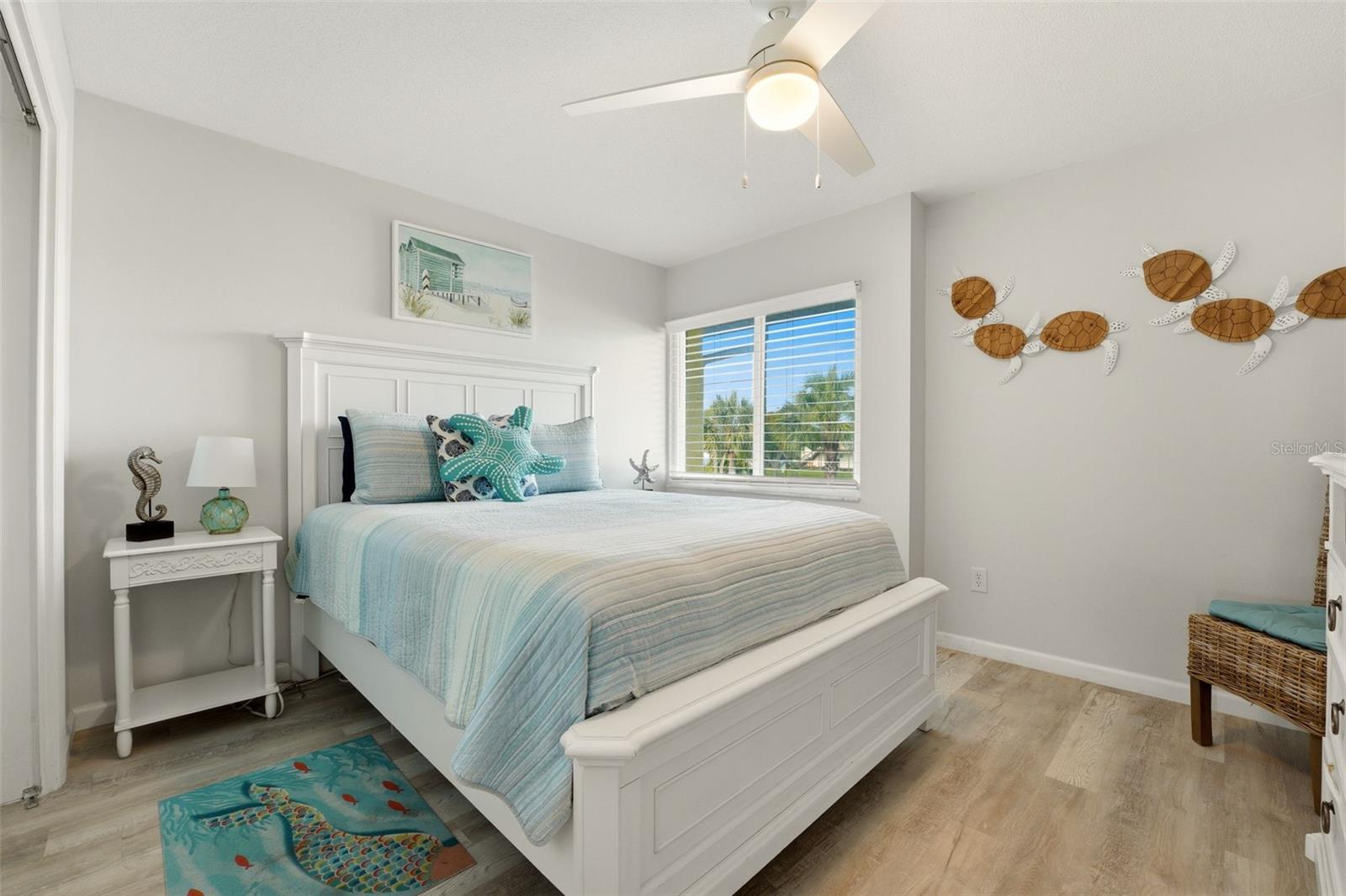 LYONS COVE - Residential