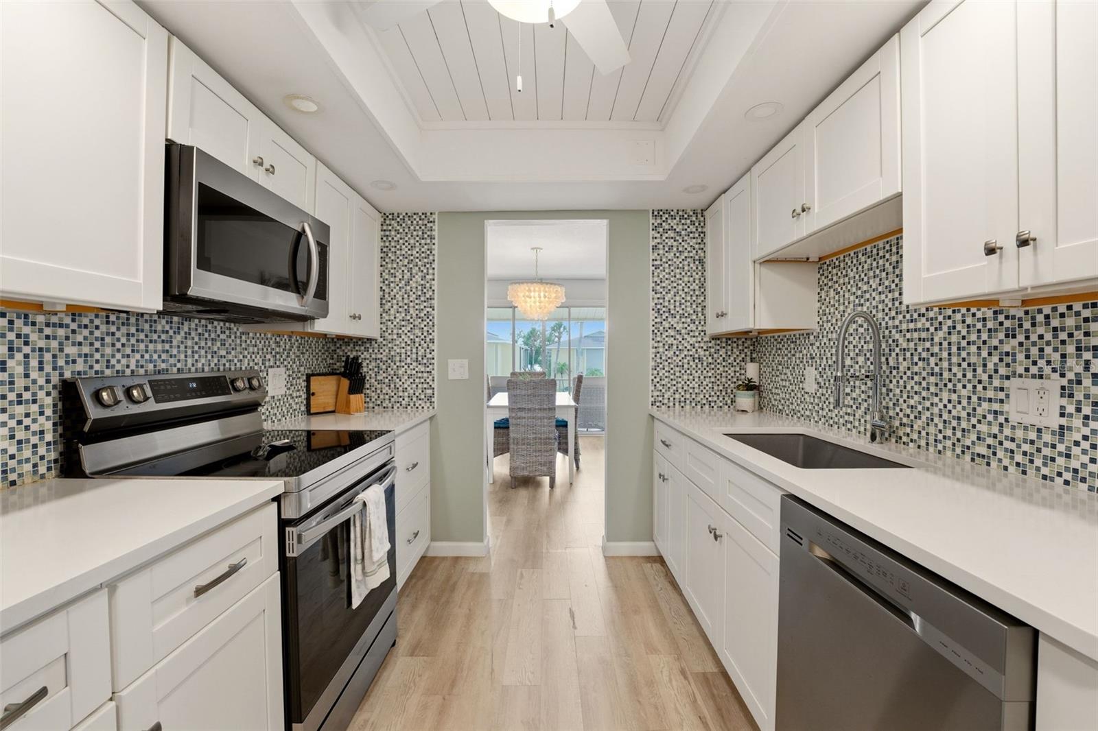 LYONS COVE - Residential