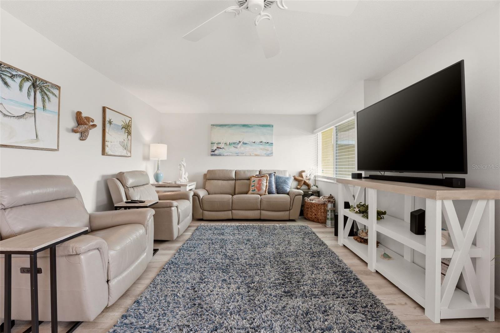 LYONS COVE - Residential