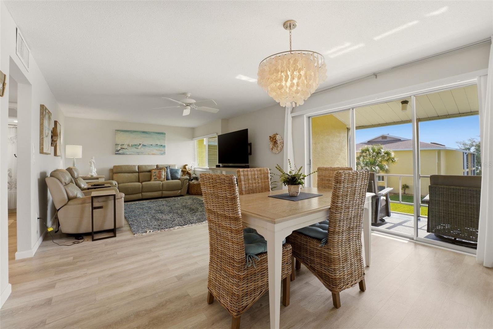 LYONS COVE - Residential