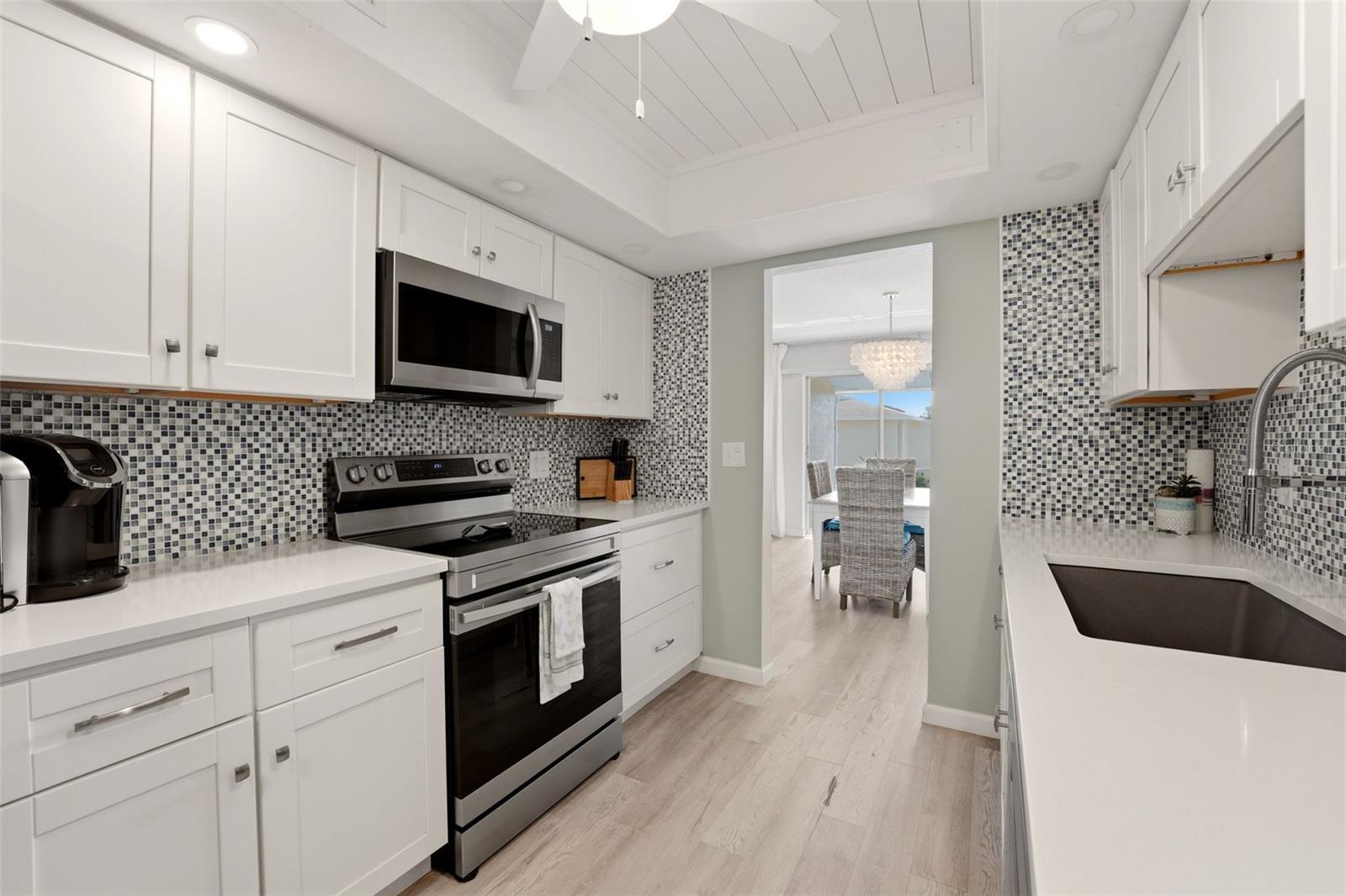 LYONS COVE - Residential