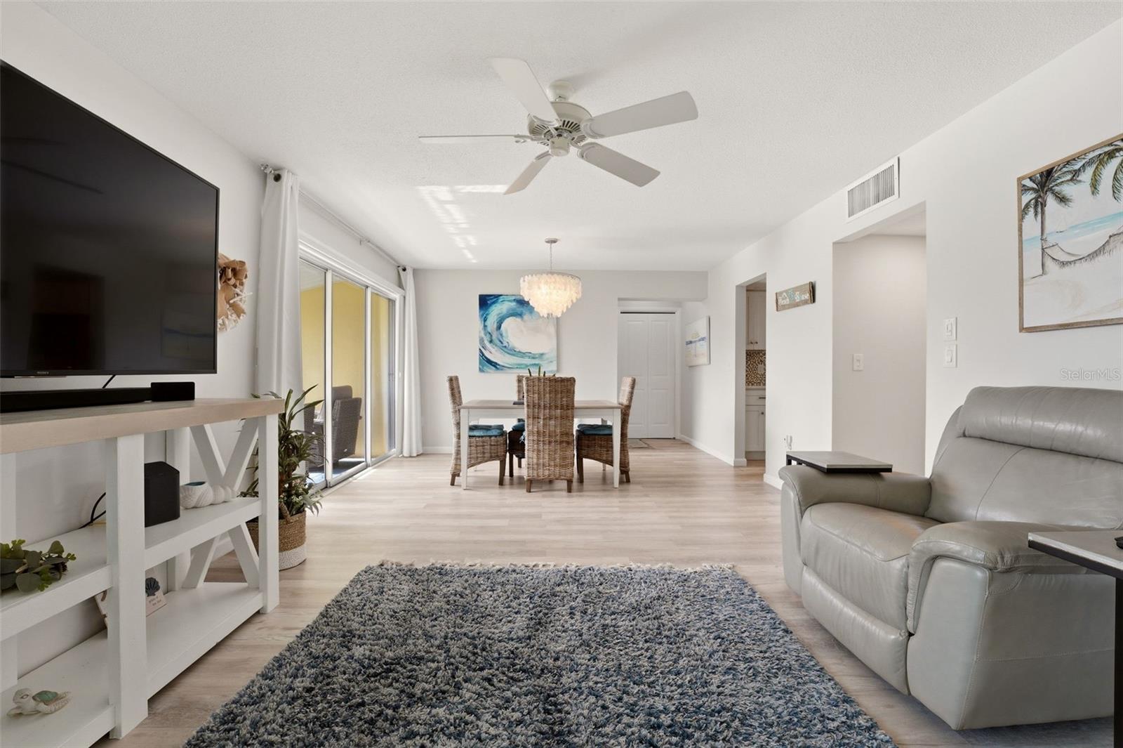 LYONS COVE - Residential