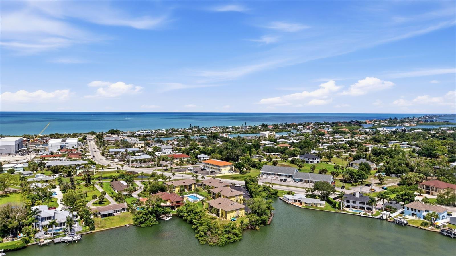 LYONS COVE - Residential