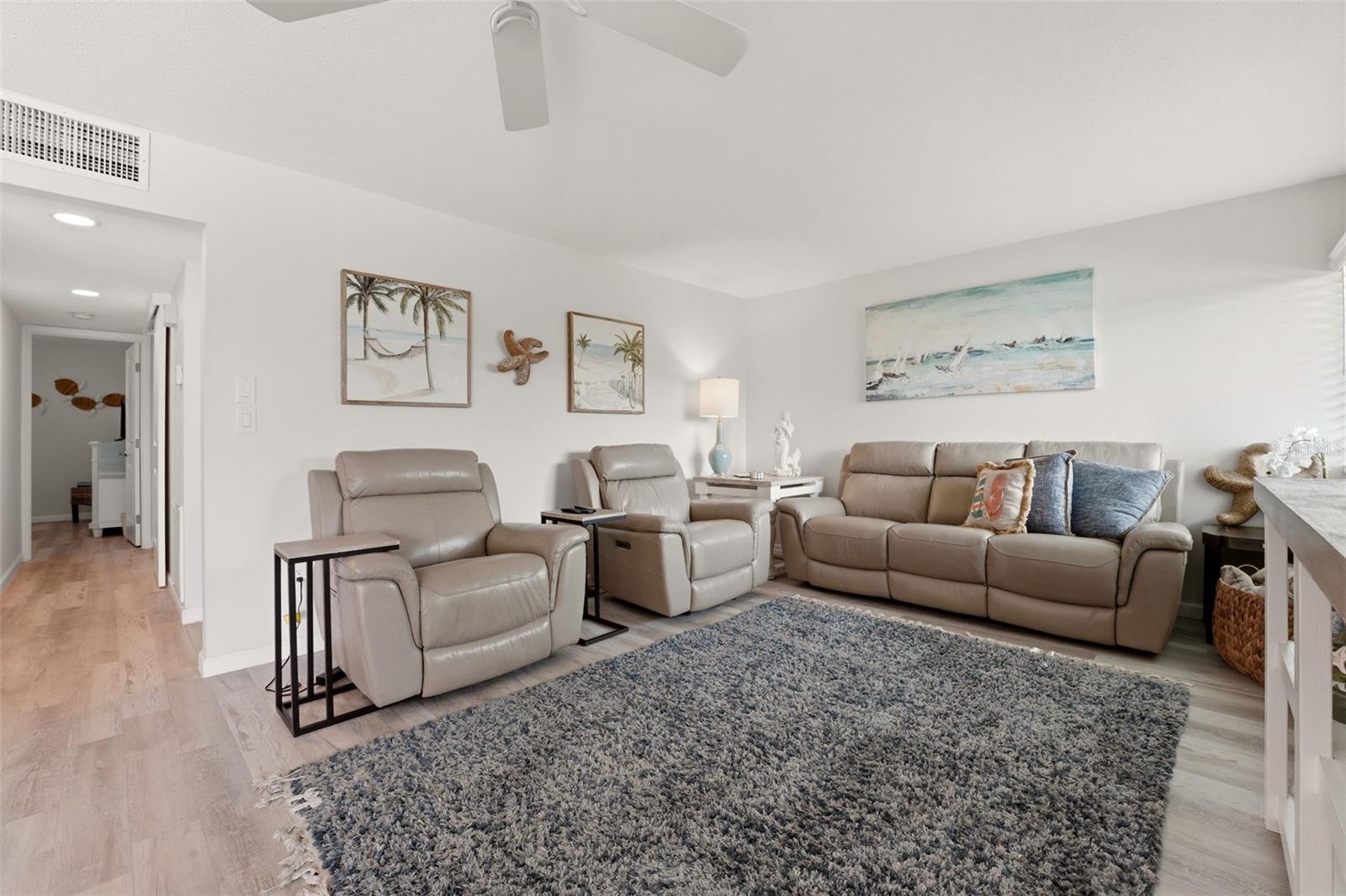 LYONS COVE - Residential