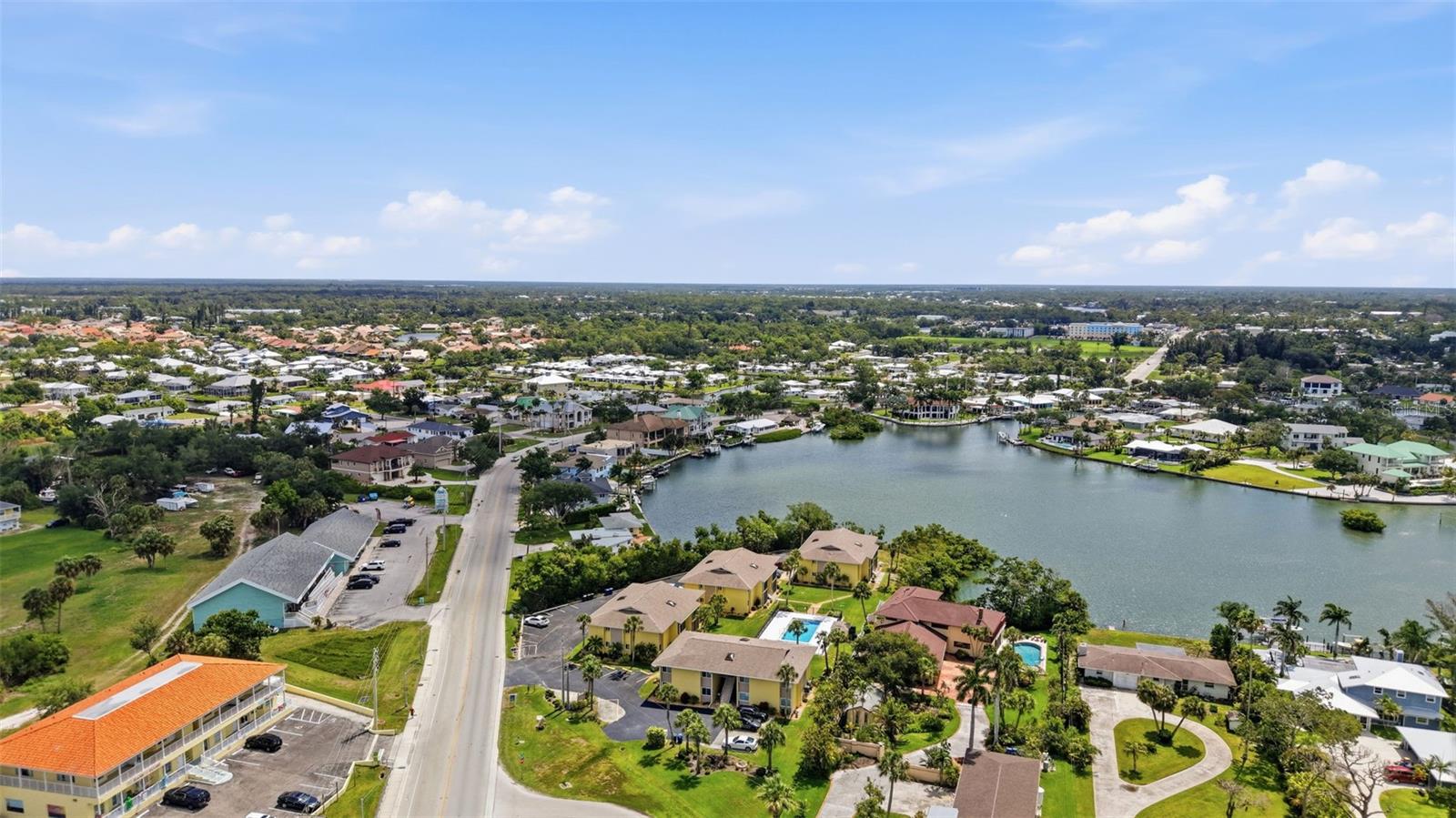 LYONS COVE - Residential