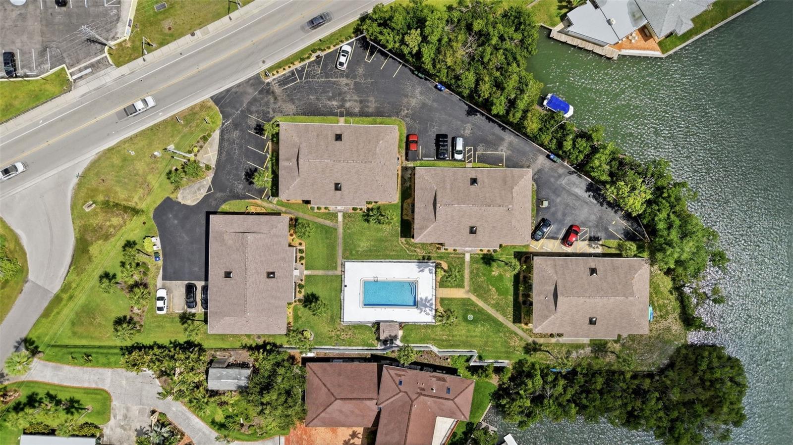 LYONS COVE - Residential