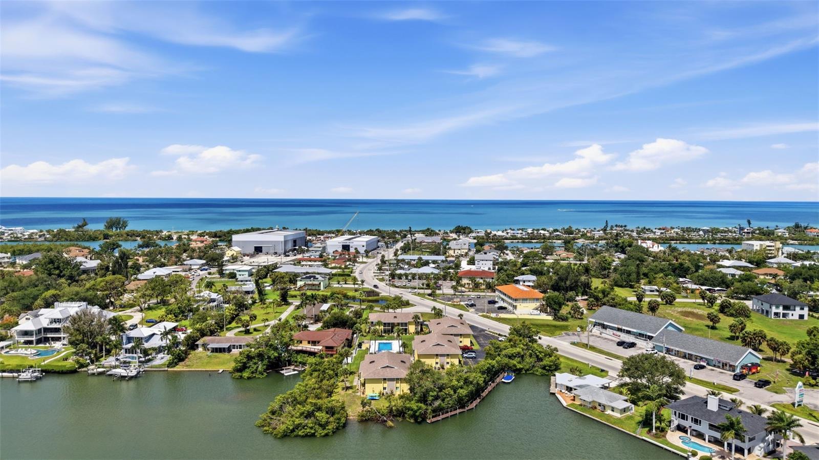 LYONS COVE - Residential
