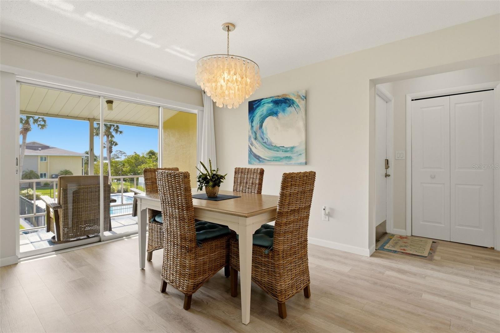 LYONS COVE - Residential