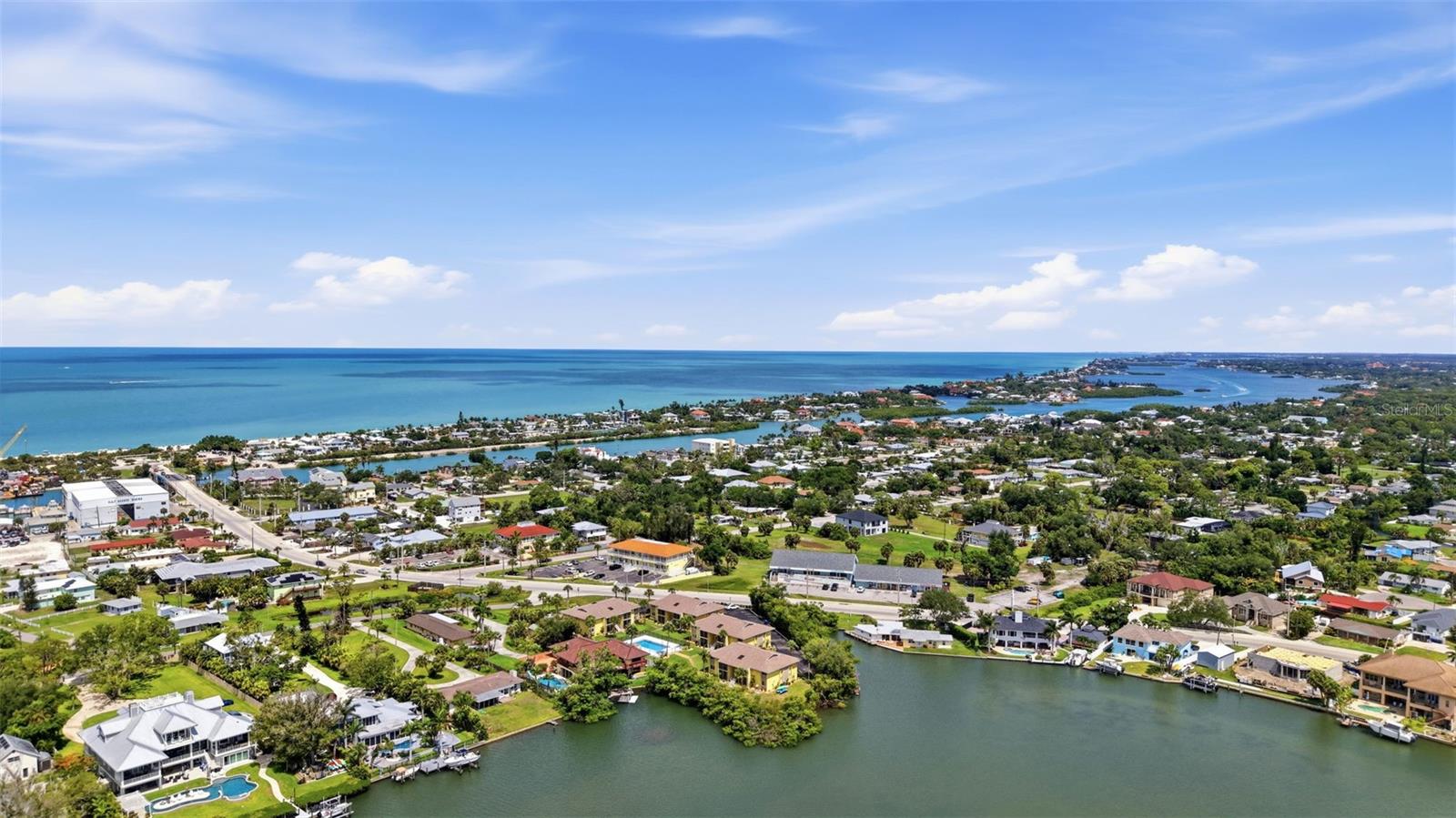 LYONS COVE - Residential