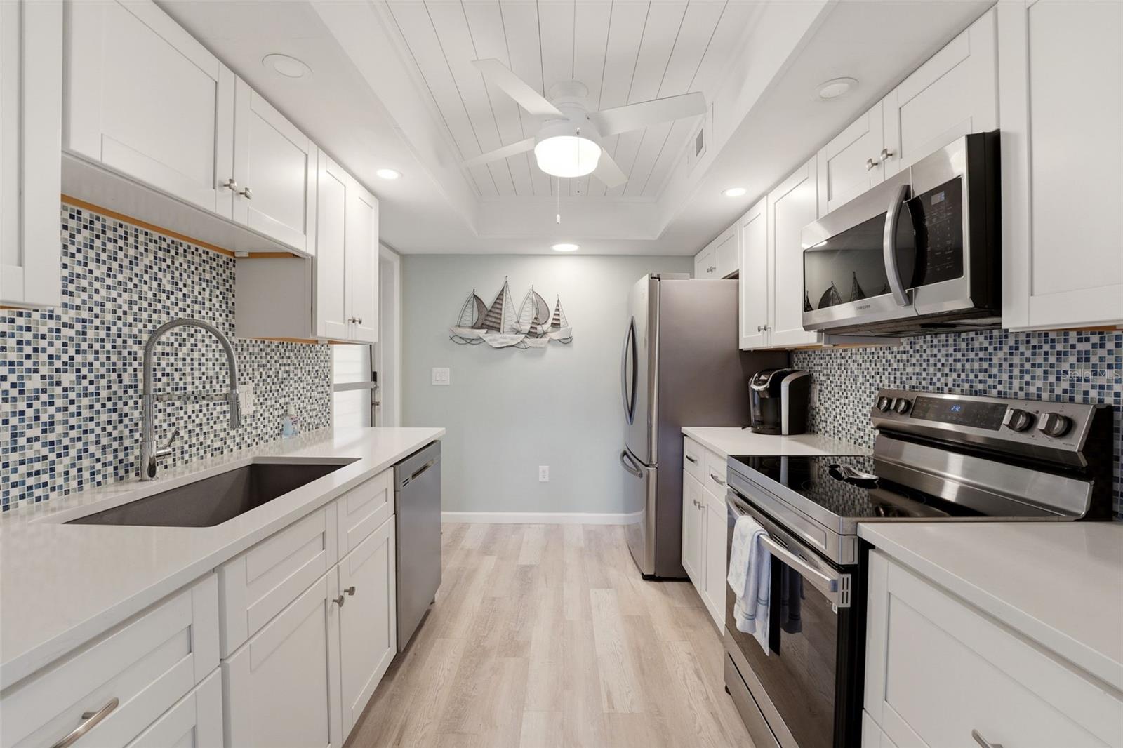 LYONS COVE - Residential
