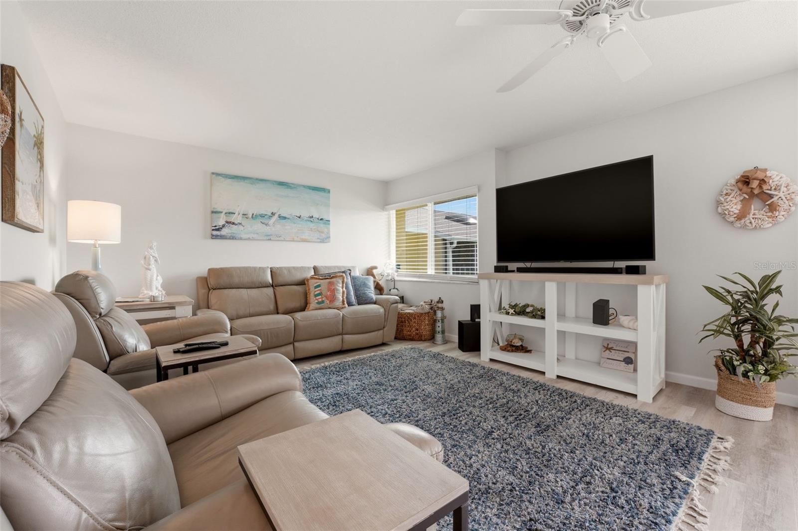 LYONS COVE - Residential