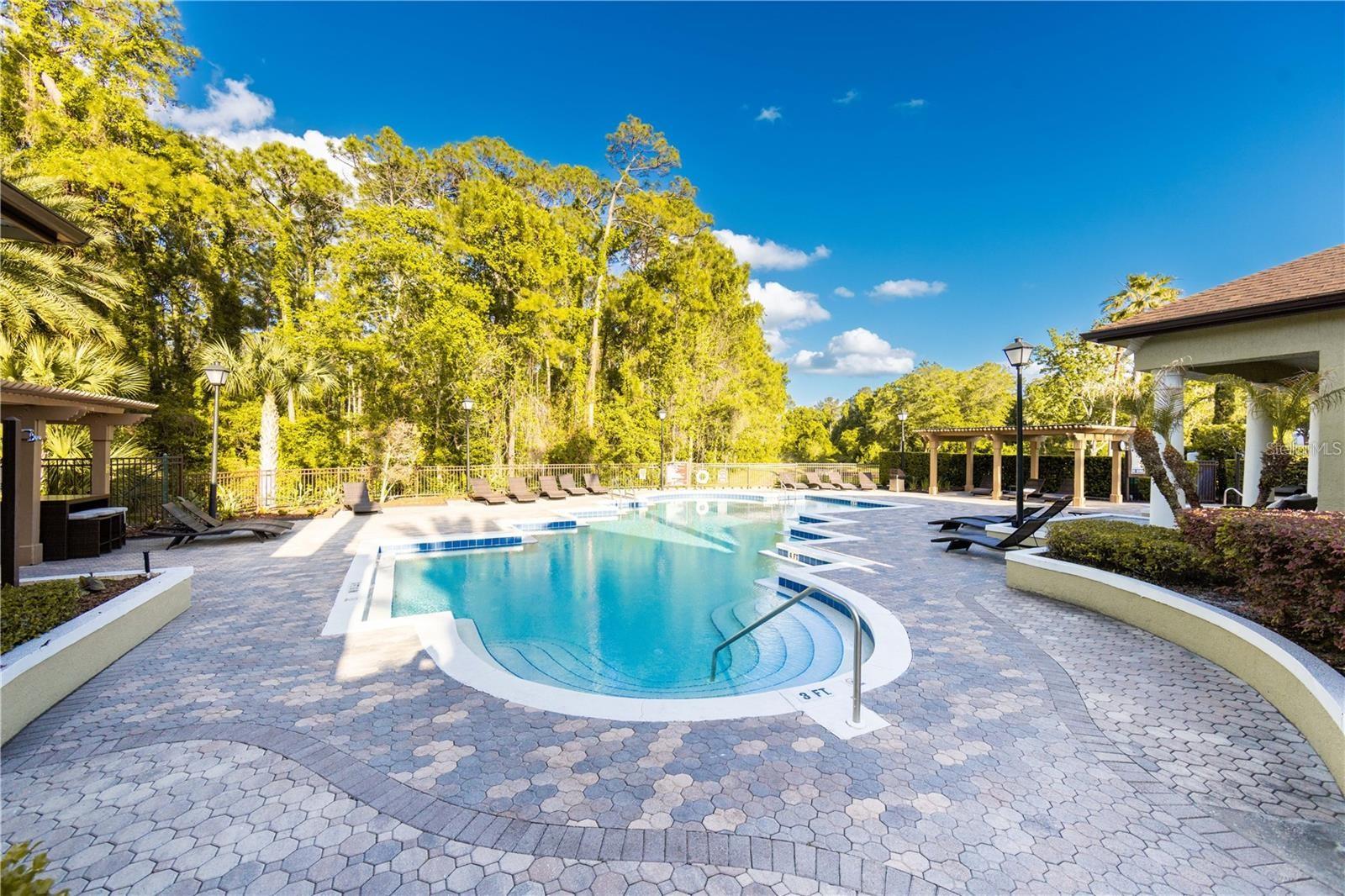 CREST AT WATERFORD LAKES CONDO - Residential
