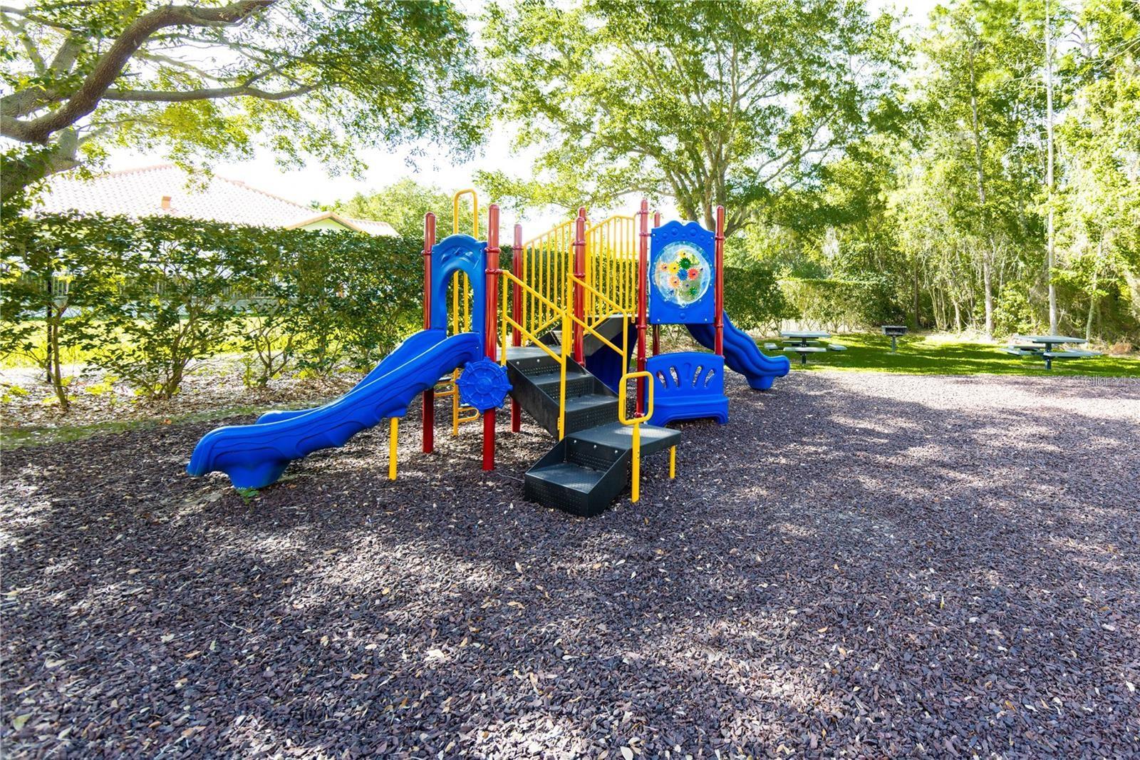 CREST AT WATERFORD LAKES CONDO - Residential