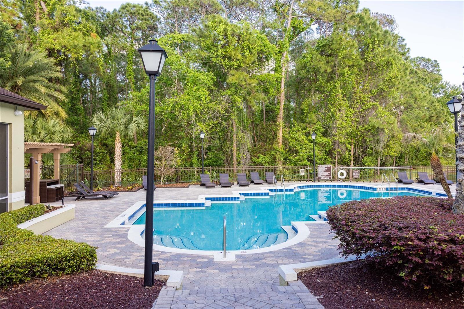 CREST AT WATERFORD LAKES CONDO - Residential