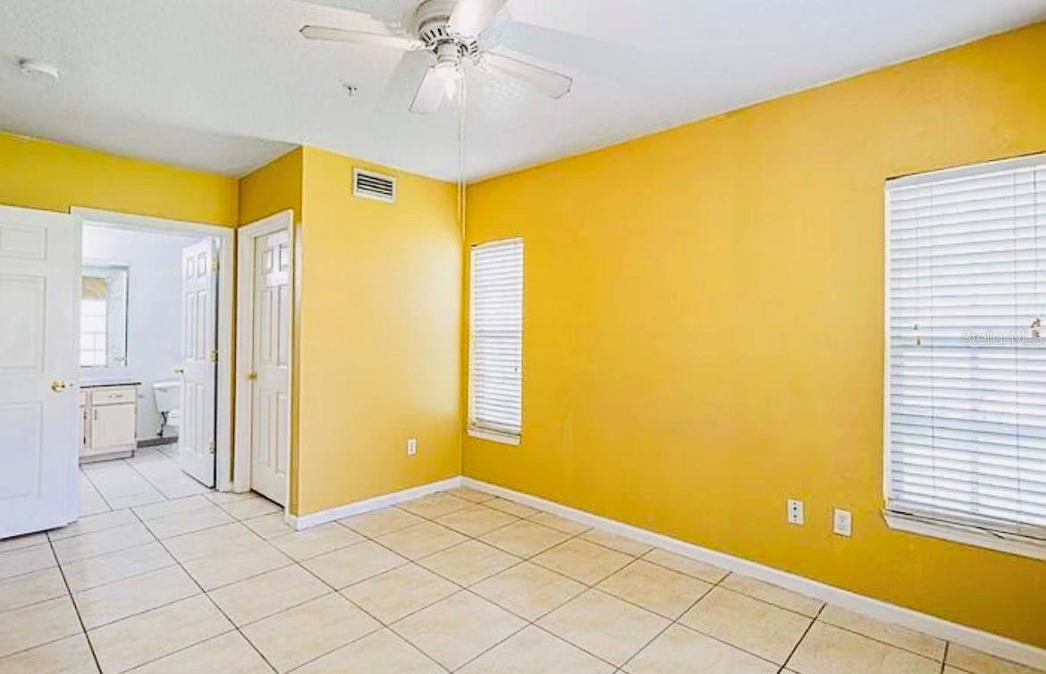CREST AT WATERFORD LAKES CONDO - Residential