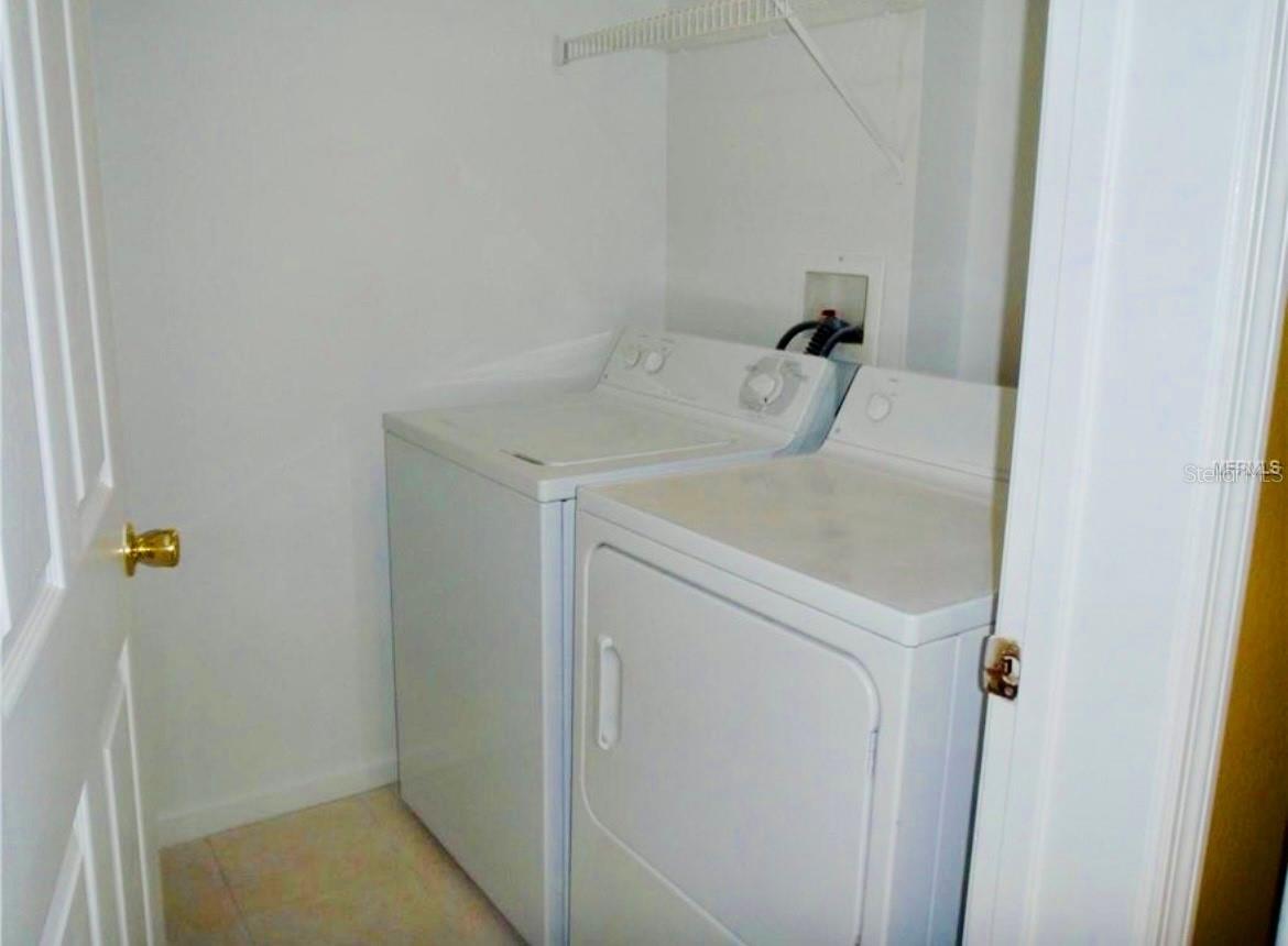 CREST AT WATERFORD LAKES CONDO - Residential