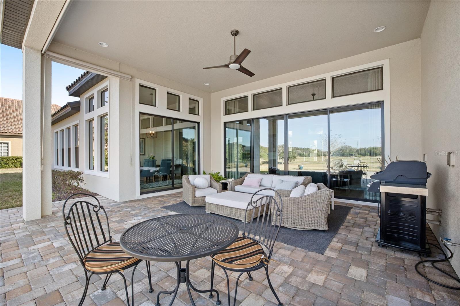 HEATHROW COUNTRY ESTATE - Residential