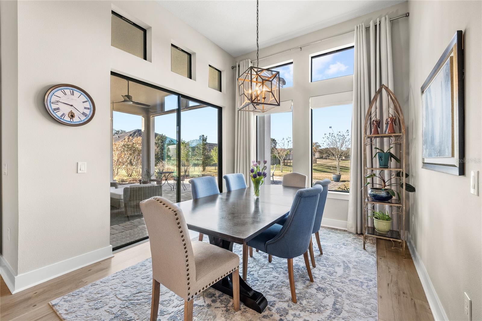 HEATHROW COUNTRY ESTATE - Residential