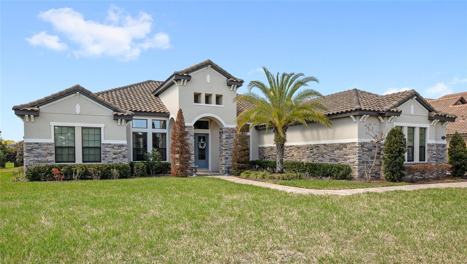 HEATHROW COUNTRY ESTATE - Residential