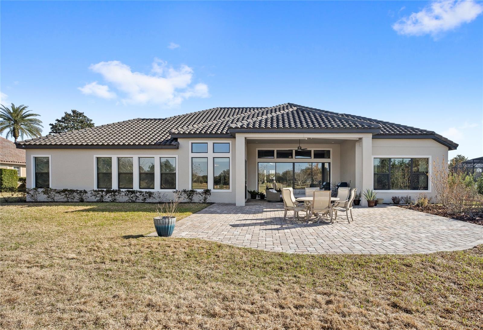HEATHROW COUNTRY ESTATE - Residential