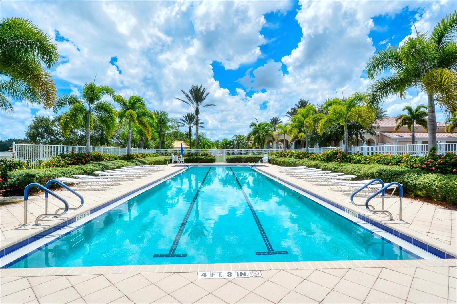 VILLAGEWALK - Residential