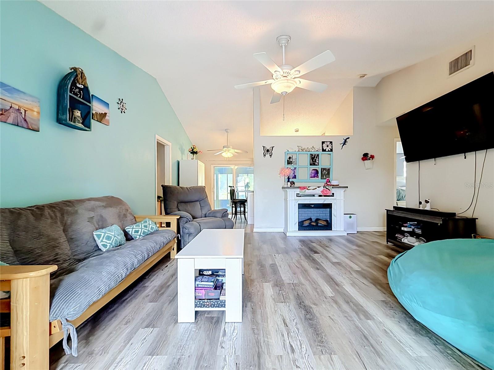 SEVEN SPGS HOMES - Residential