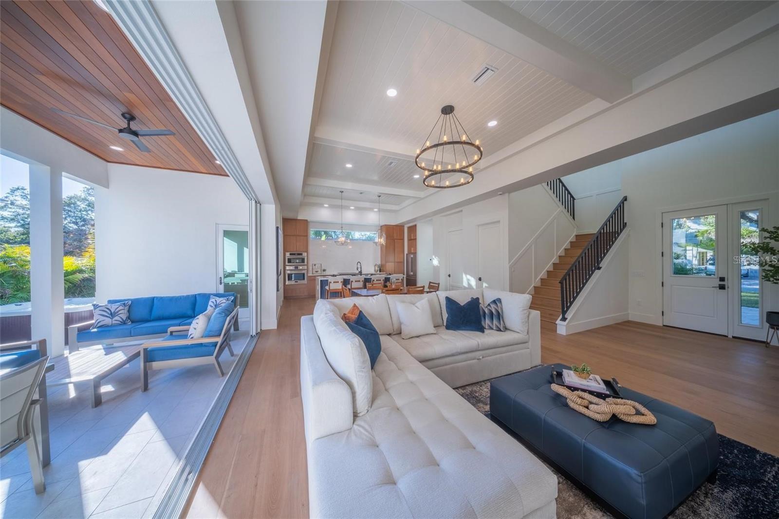 RUSTIC LODGE - Residential