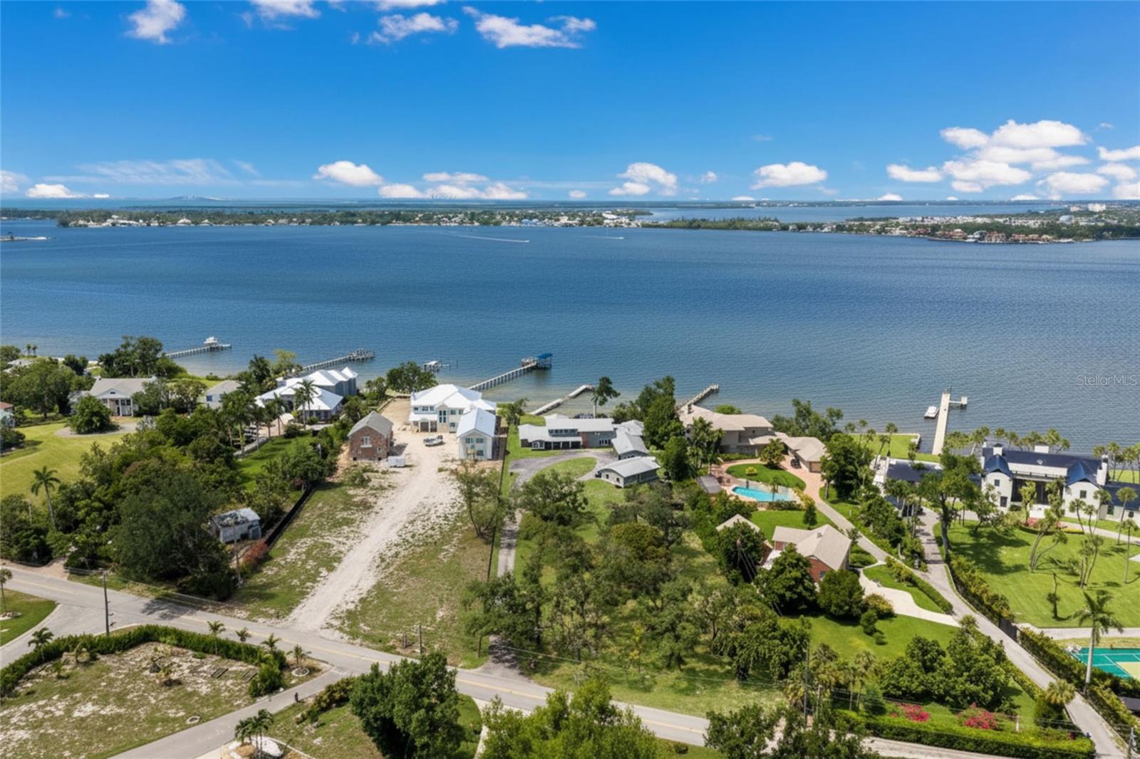 ACREAGE - Residential