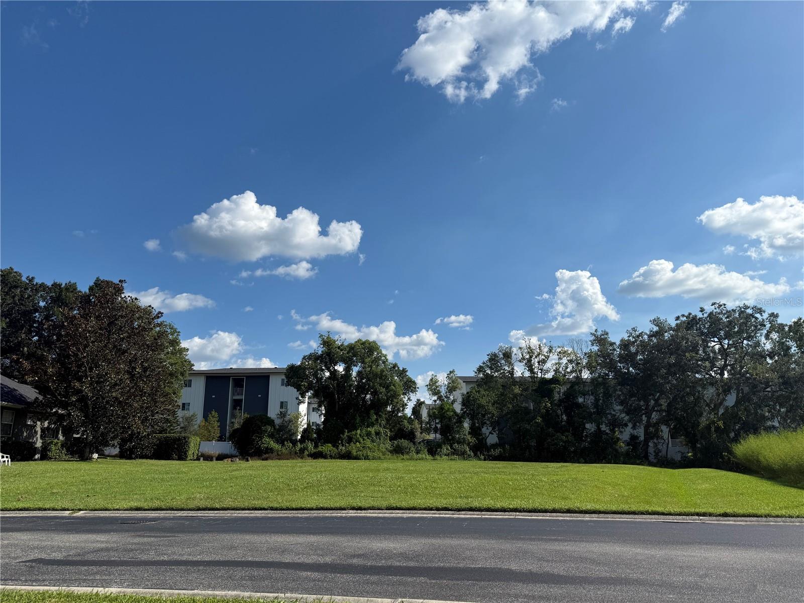 LAKE GIBSON SHORES - Land