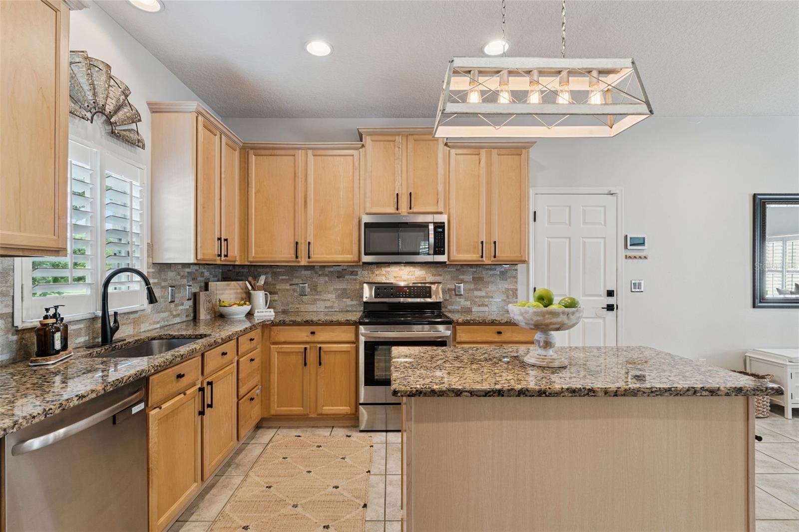 AVALON PARK VILLAGE 03 47/96 - Residential