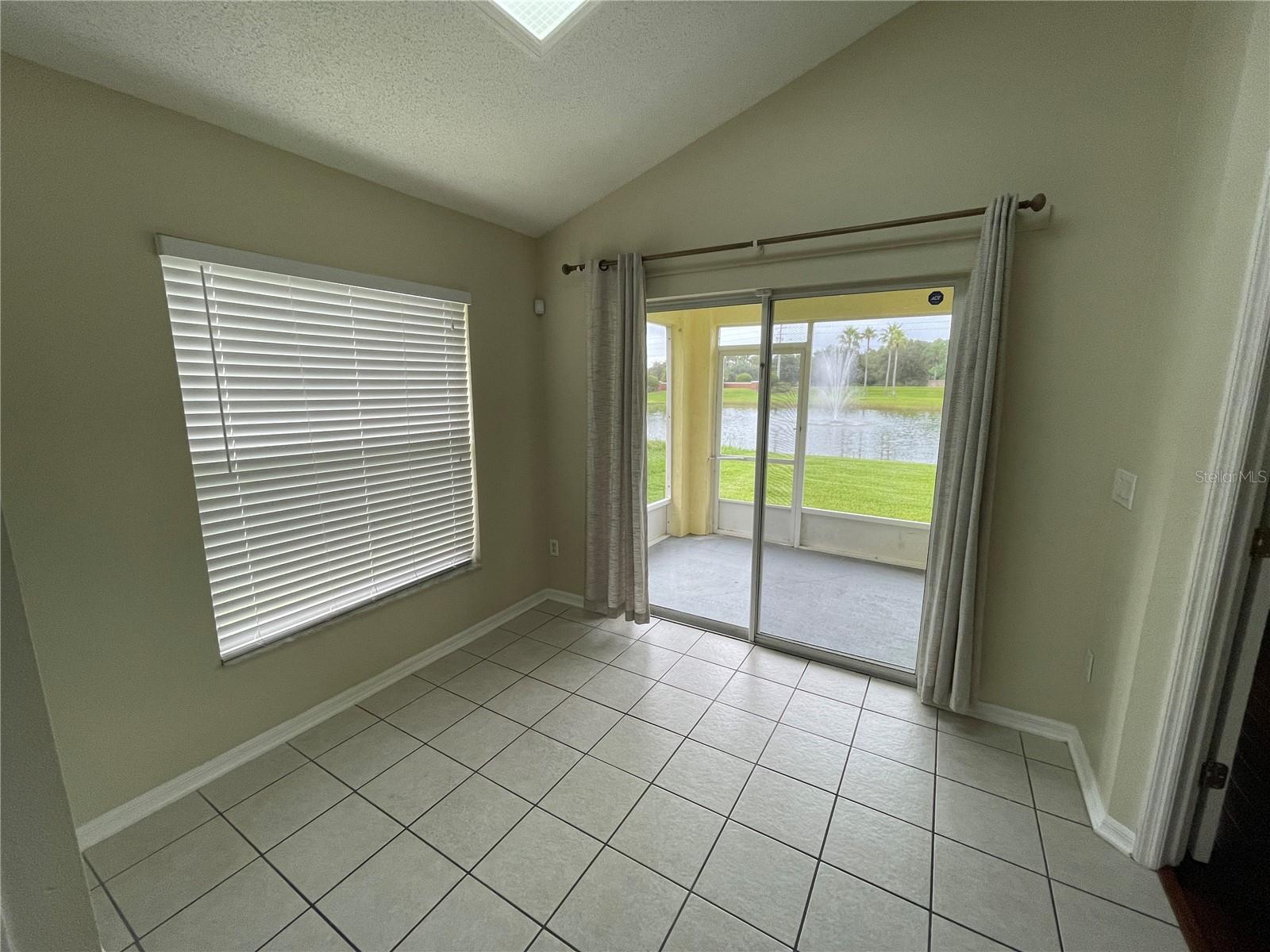 ANDOVER CAY PH 01 44/98 - Residential Lease